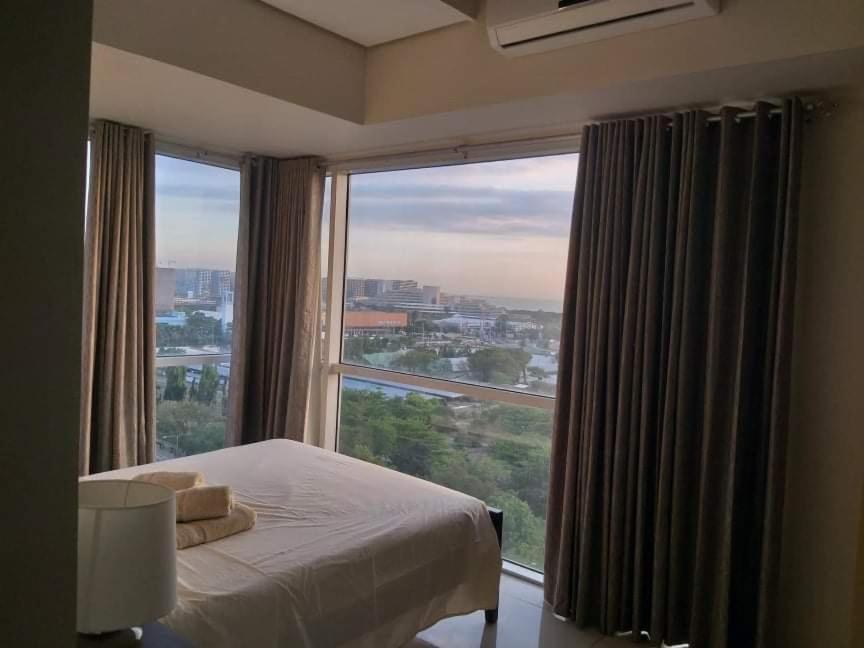 De Luxe, Standard And Studio Suites -The Breeze Residences-Close To Airport,Mall Of Asia, Us Embassy マニラ市 エクステリア 写真