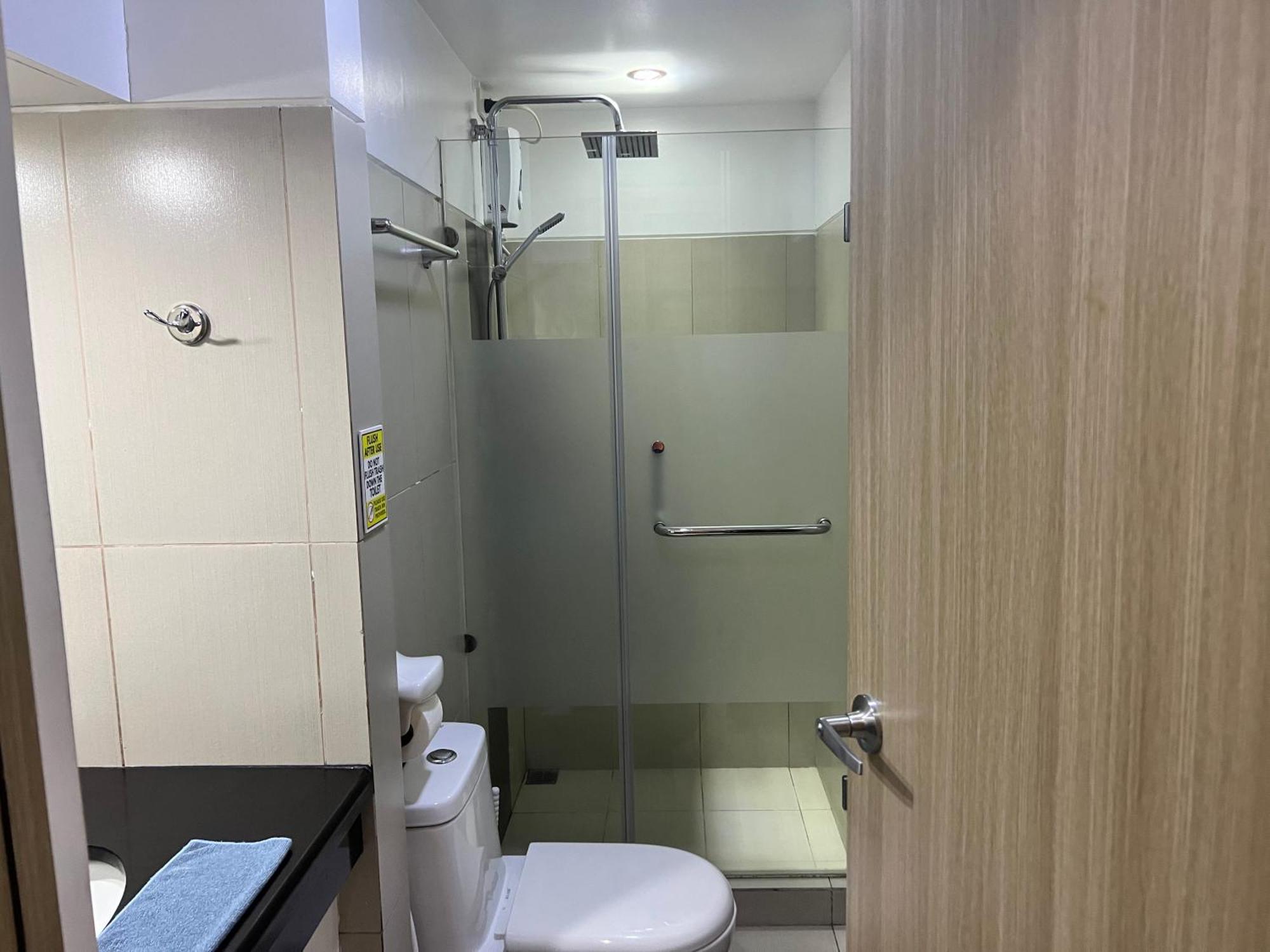 De Luxe, Standard And Studio Suites -The Breeze Residences-Close To Airport,Mall Of Asia, Us Embassy マニラ市 エクステリア 写真