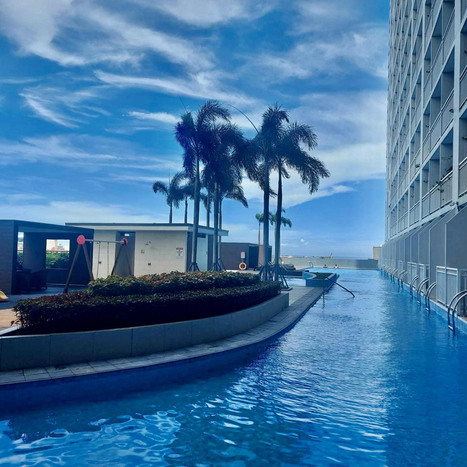 De Luxe, Standard And Studio Suites -The Breeze Residences-Close To Airport,Mall Of Asia, Us Embassy マニラ市 エクステリア 写真