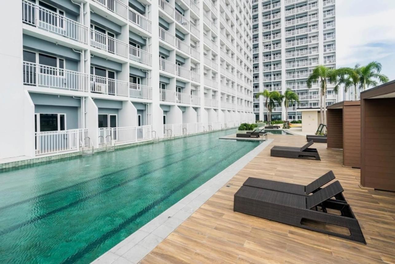 De Luxe, Standard And Studio Suites -The Breeze Residences-Close To Airport,Mall Of Asia, Us Embassy マニラ市 エクステリア 写真