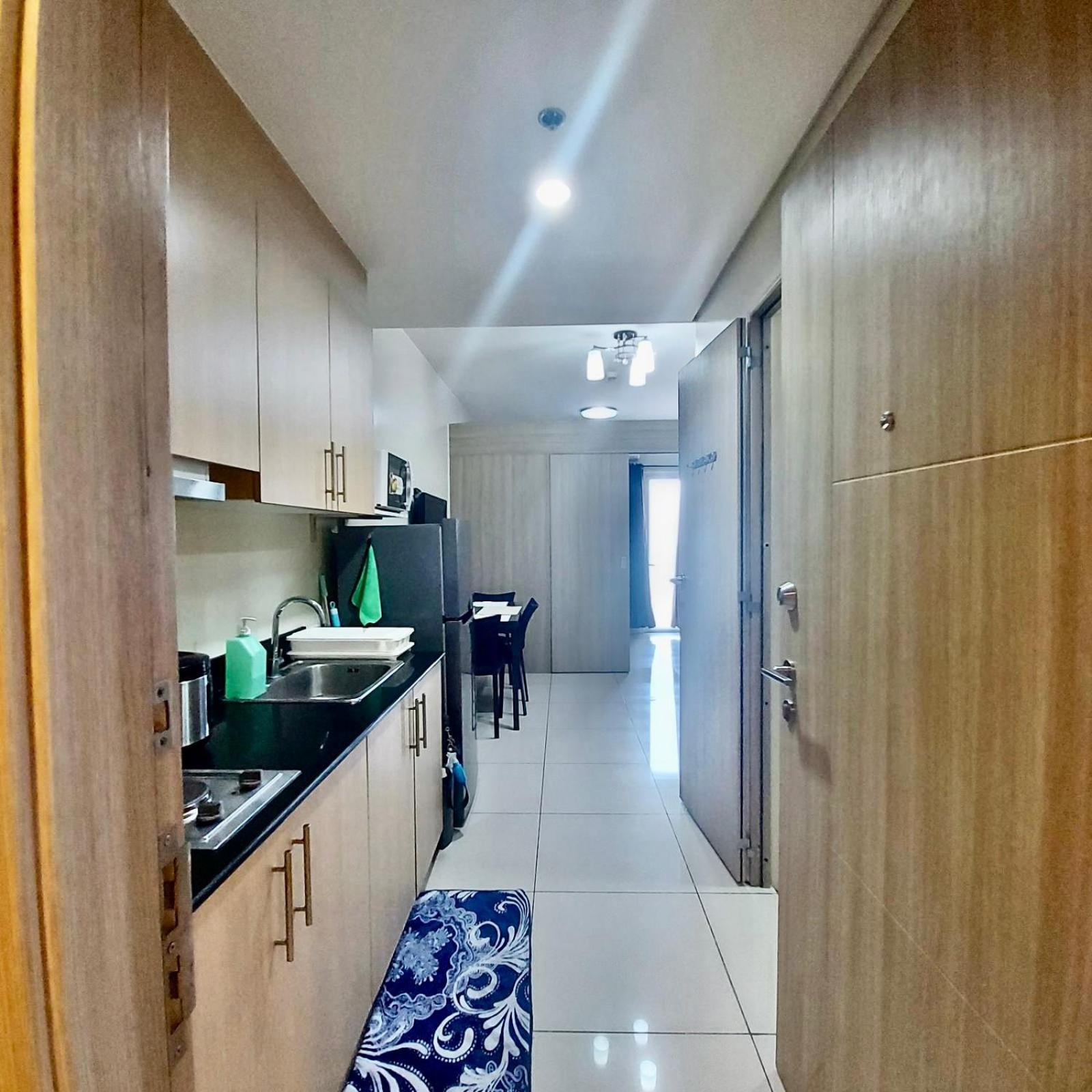 De Luxe, Standard And Studio Suites -The Breeze Residences-Close To Airport,Mall Of Asia, Us Embassy マニラ市 エクステリア 写真
