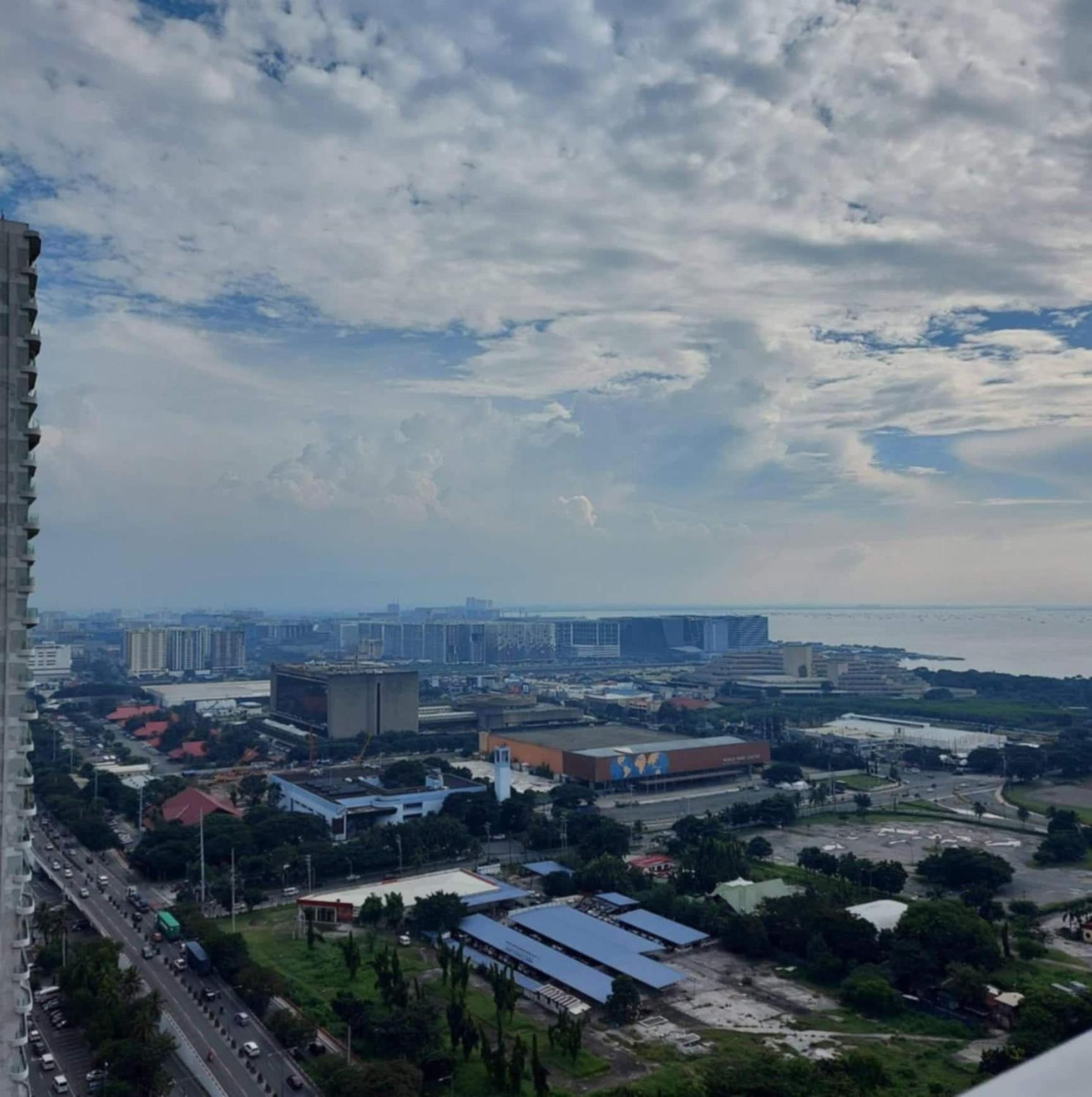 De Luxe, Standard And Studio Suites -The Breeze Residences-Close To Airport,Mall Of Asia, Us Embassy マニラ市 エクステリア 写真