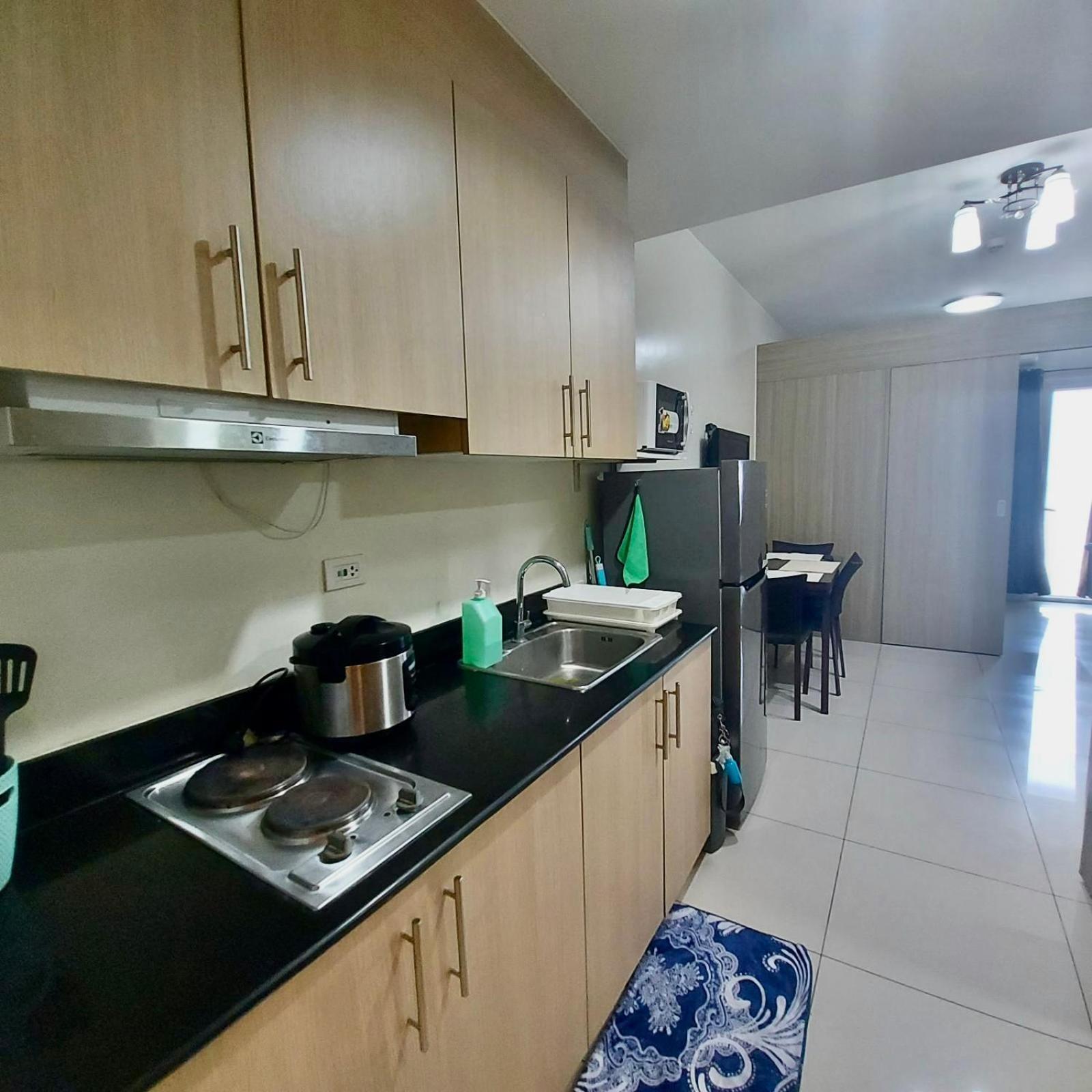 De Luxe, Standard And Studio Suites -The Breeze Residences-Close To Airport,Mall Of Asia, Us Embassy マニラ市 エクステリア 写真