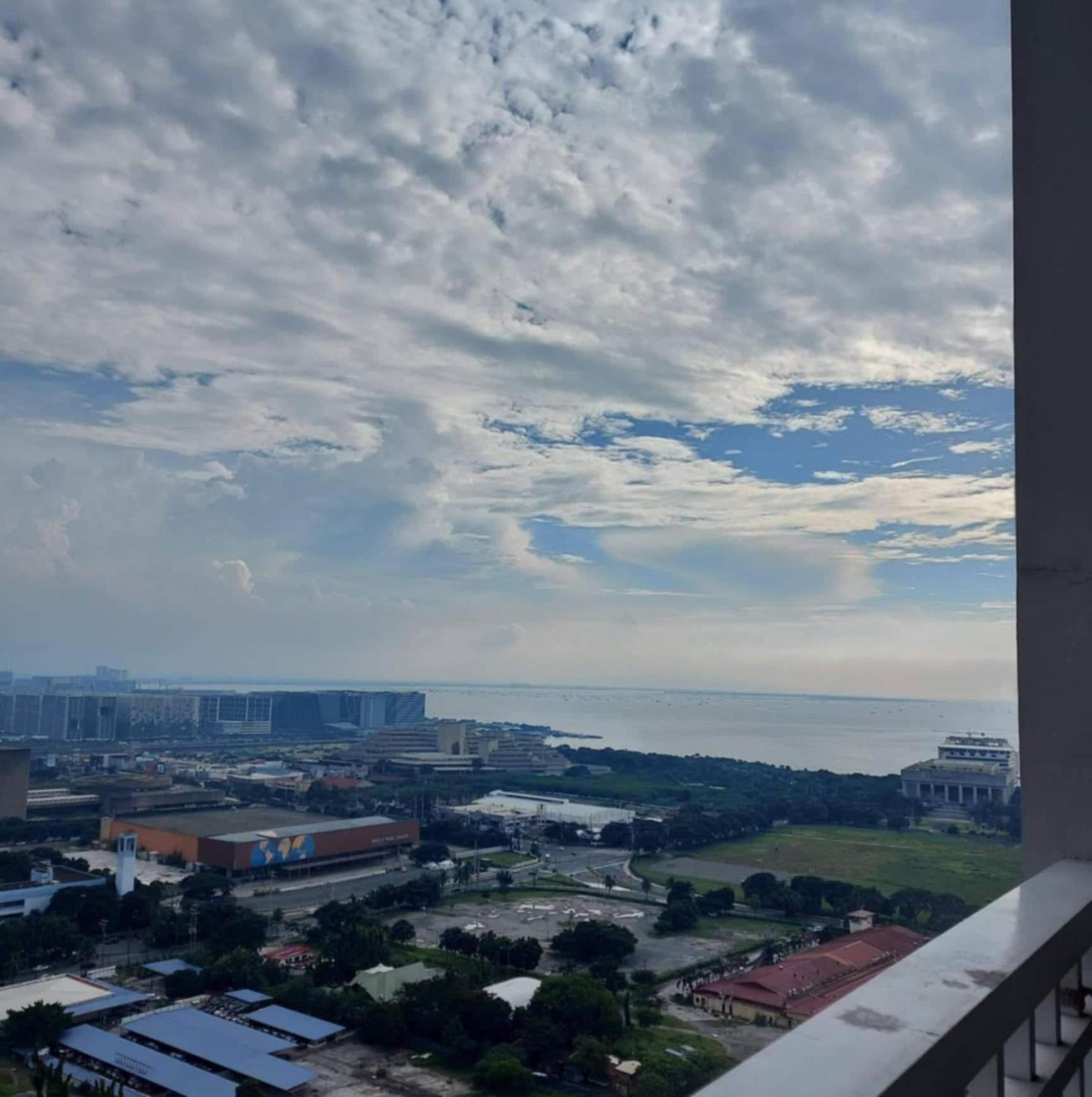 De Luxe, Standard And Studio Suites -The Breeze Residences-Close To Airport,Mall Of Asia, Us Embassy マニラ市 エクステリア 写真