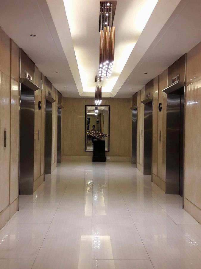 De Luxe, Standard And Studio Suites -The Breeze Residences-Close To Airport,Mall Of Asia, Us Embassy マニラ市 エクステリア 写真